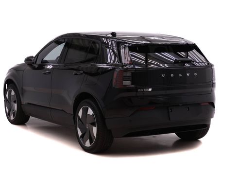New 2026 Volvo EX30 Plus w/ Protection Package Premier image 5
