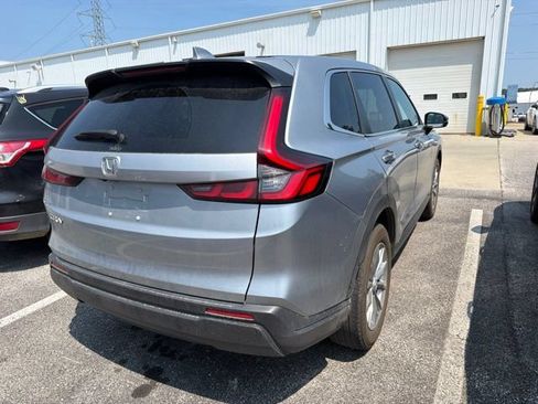 Used 2023 Honda CR-V EX image 4
