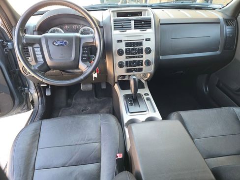 Used 2010 Ford Escape XLT image 8