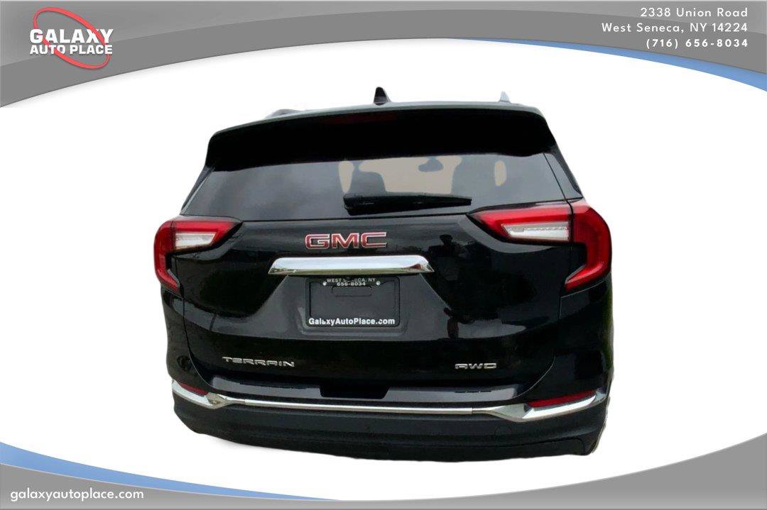 Used 2024 GMC Terrain SLT AWD/4WD image 6