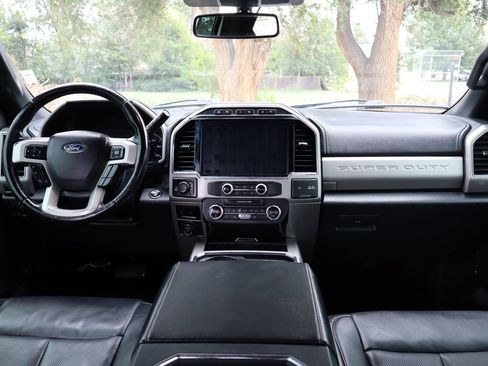 Used 2022 Ford F250 Lariat w/ Lariat Ultimate Package AWD/4WD image 16