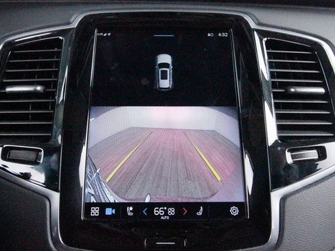 Certified 2023 Volvo XC90 B6 Ultimate image 13