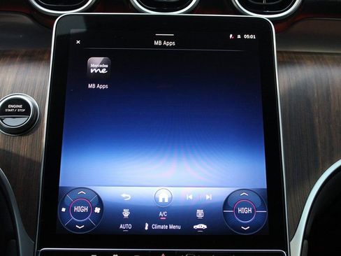 Used 2025 Mercedes-Benz GLC 350e 4MATIC image 22