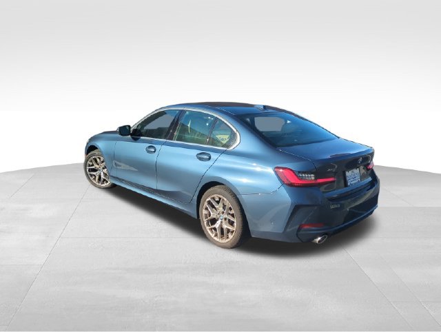Used 2025 BMW 330i xDrive Sedan w/ Premium Package AWD/4WD image 4