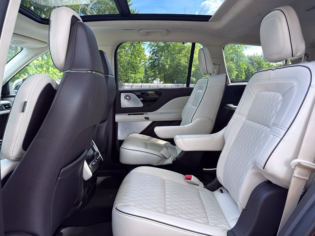 Used 2021 Lincoln Aviator Black Label w/ Dynamic Handling Package AWD/4WD image 28