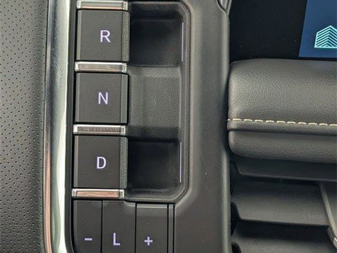 Certified 2023 Chevrolet Suburban Premier image 28