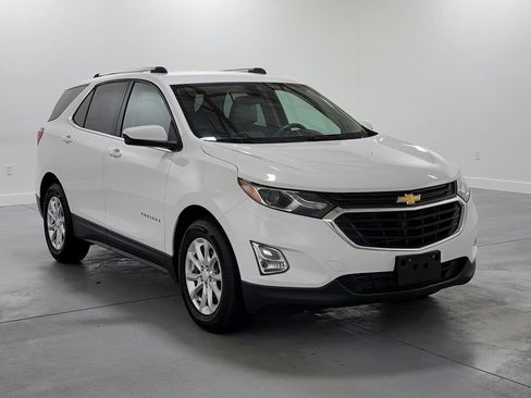 Used 2019 Chevrolet Equinox LT FWD image 2