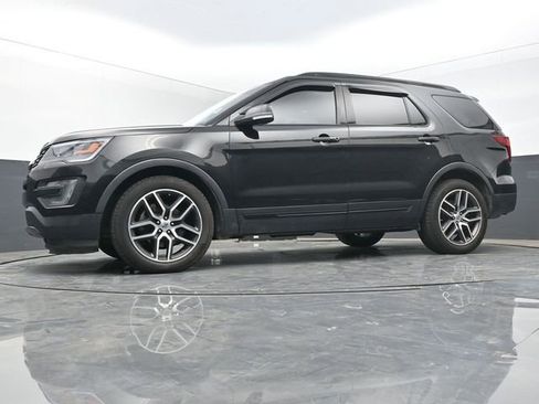Used 2016 Ford Explorer Sport w/ Equipment Group 401A AWD/4WD image 38