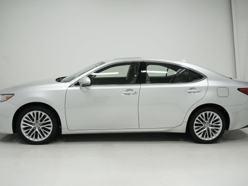 Used 2013 Lexus ES 350 w/ Luxury Pkg FWD image 7