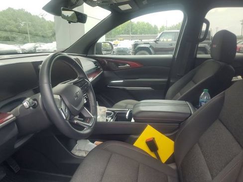 Used 2024 Chevrolet Traverse Z71 AWD/4WD image 6