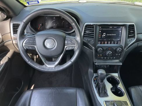 Used 2018 Jeep Grand Cherokee Limited AWD/4WD image 12