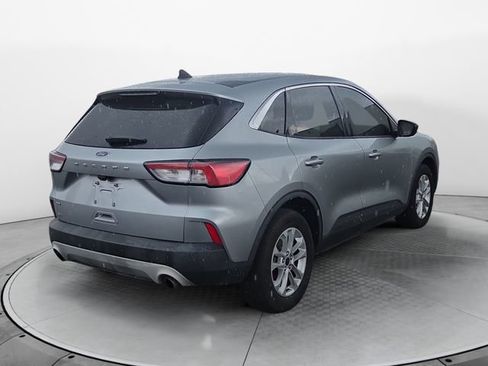 Used 2022 Ford Escape SE FWD image 5