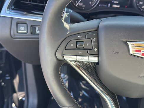 Used 2025 Cadillac XT6 Sport w/ Technology Package image 14