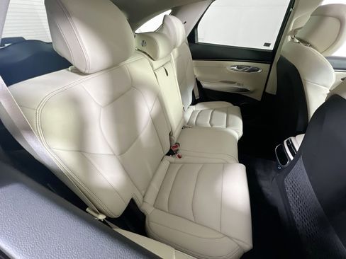 Used 2023 Genesis GV70 2.5T w/ Select Package image 27