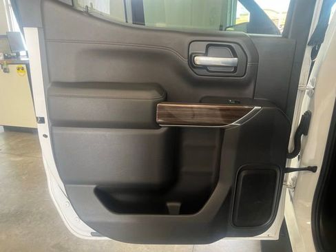 Used 2020 Chevrolet Silverado 1500 LT Trail Boss image 21