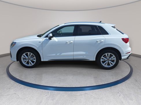 Used 2025 Audi Q3 2.0T Premium w/ Convenience Package AWD/4WD image 8