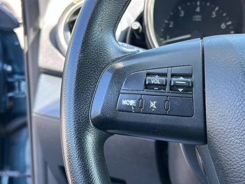Used 2010 MAZDA MAZDA3 i Sport FWD image 12