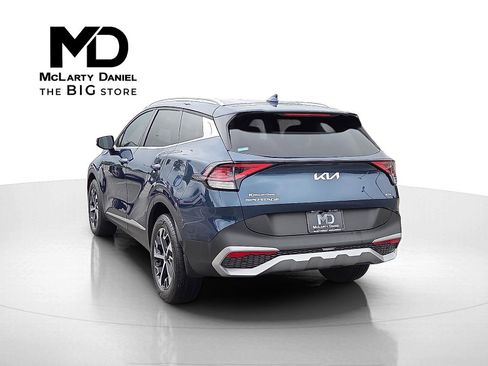 Used 2025 Kia Sportage EX image 4