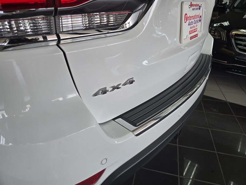 Used 2018 Jeep Grand Cherokee Limited AWD/4WD image 32
