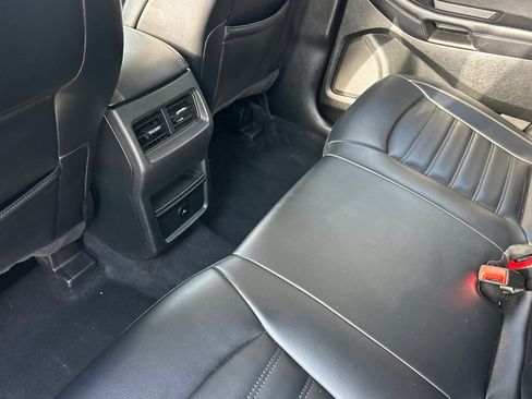 Used 2023 Ford Edge SEL image 25