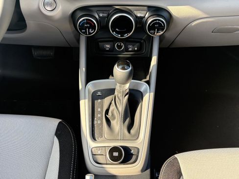 New 2026 Hyundai Venue SEL image 24