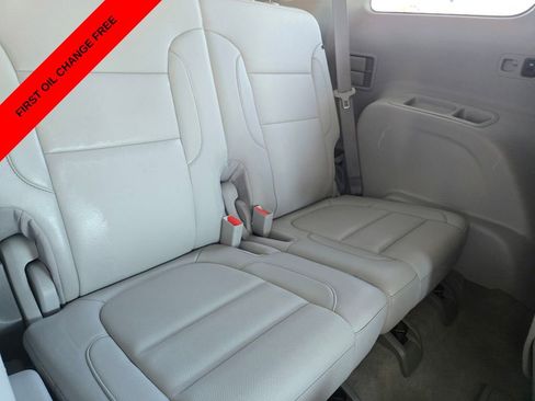 Used 2023 GMC Acadia SLT FWD image 19
