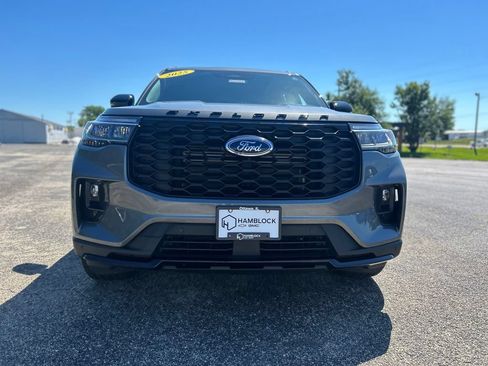 Used 2025 Ford Explorer ST-Line w/ ST-Line Street Pack AWD/4WD image 2