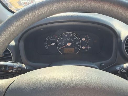 Used 2009 Kia Rondo LX FWD image 14