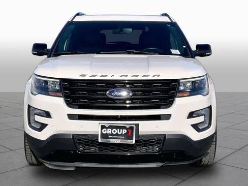 Used 2017 Ford Explorer Sport w/ Equipment Group 401A AWD/4WD image 4