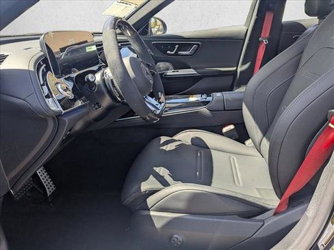 New 2026 Mercedes-Benz E 53 AMG e 4MATIC Sedan image 4
