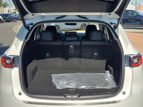 New 2025 MAZDA CX-5 AWD 2.5 S w/ Preferred Package image 16
