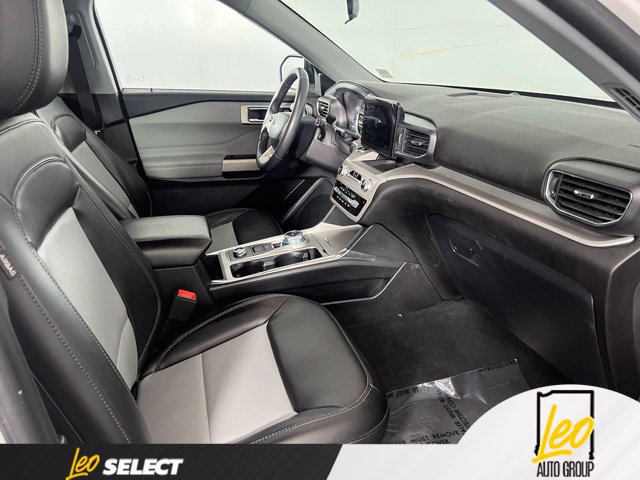 Used 2023 Ford Explorer XLT w/ Equipment Group 202A AWD/4WD image 21