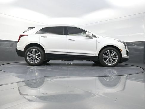 Used 2020 Cadillac XT5 Premium Luxury w/ Platinum Package AWD/4WD image 38