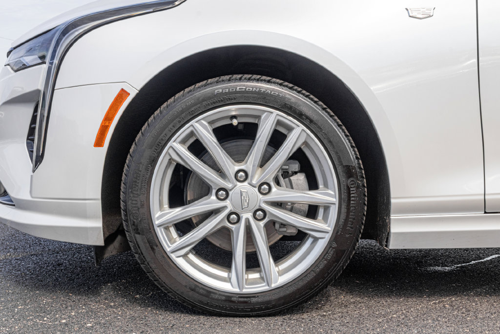 Used 2023 Cadillac CT4 Luxury w/ Sun And Sound Package AWD/4WD image 38