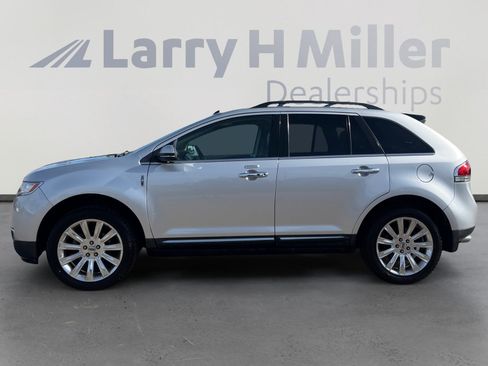 Used 2013 Lincoln MKX Base image 2