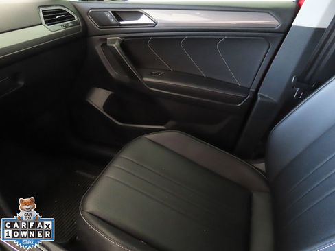 Used 2022 Volkswagen Tiguan SE FWD image 21