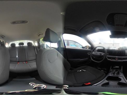 Used 2026 Kia K4 FWD image 37