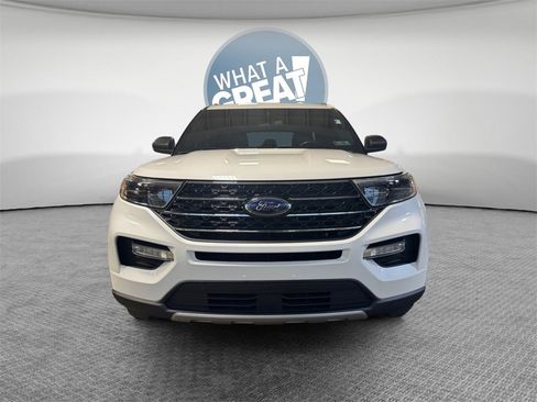 Used 2020 Ford Explorer XLT w/ Equipment Group 202A image 9