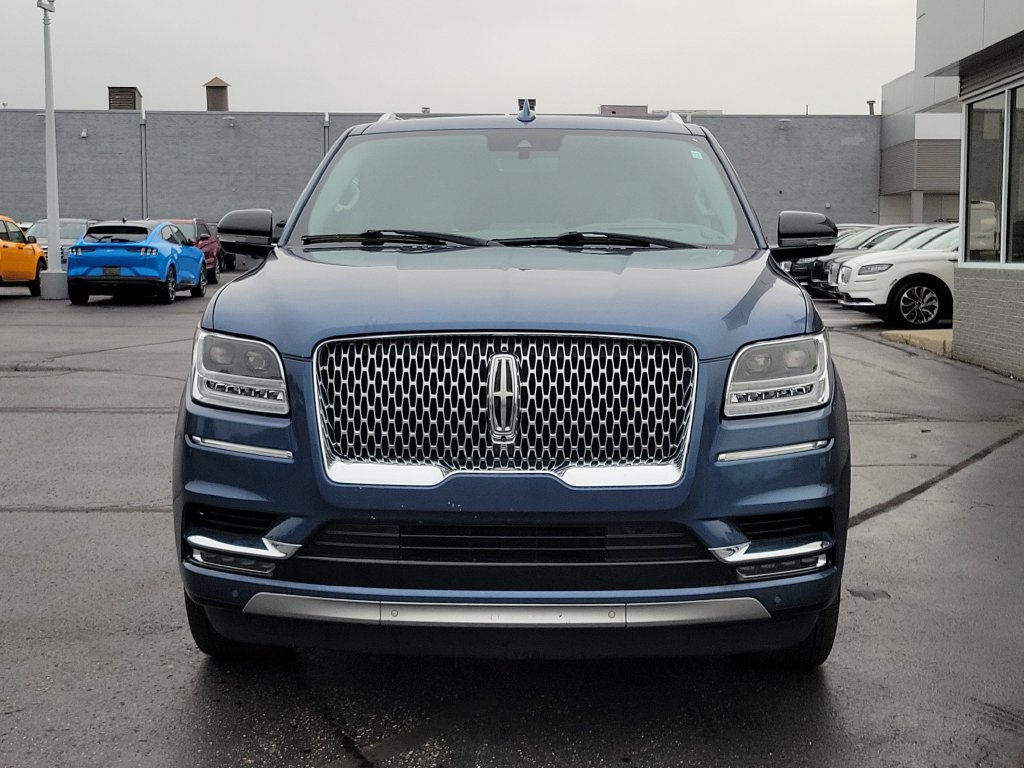 Certified 2019 Lincoln Navigator Reserve AWD/4WD image 2