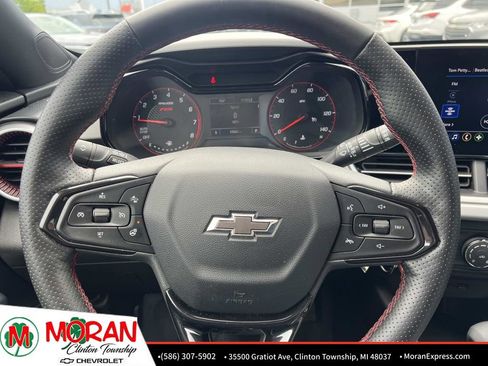 Certified 2024 Chevrolet Trax RS w/ Driver Confidence Package FWD image 19