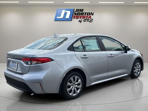 New 2026 Toyota Corolla LE FWD image 5
