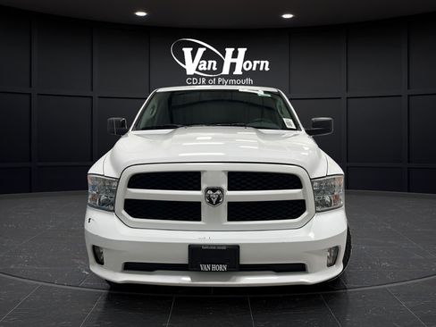Used 2017 RAM 1500 Express w/ Express Value Package AWD/4WD image 2