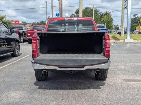 Used 2022 RAM 1500 Laramie AWD/4WD image 14