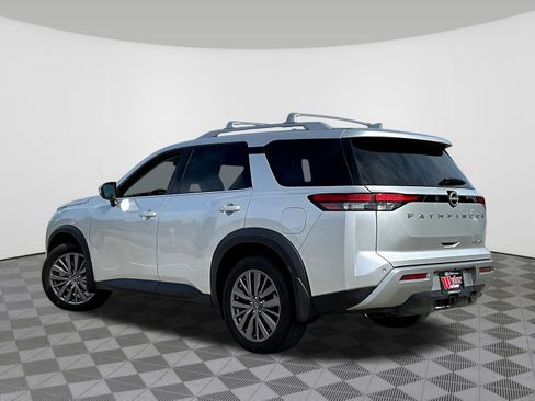 Certified 2024 Nissan Pathfinder SL w/ SL Premium Package AWD/4WD image 4