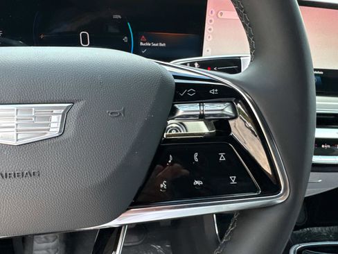 New 2025 Cadillac Lyriq Luxury image 27