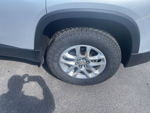 Used 2020 Chevrolet Traverse LT image 28