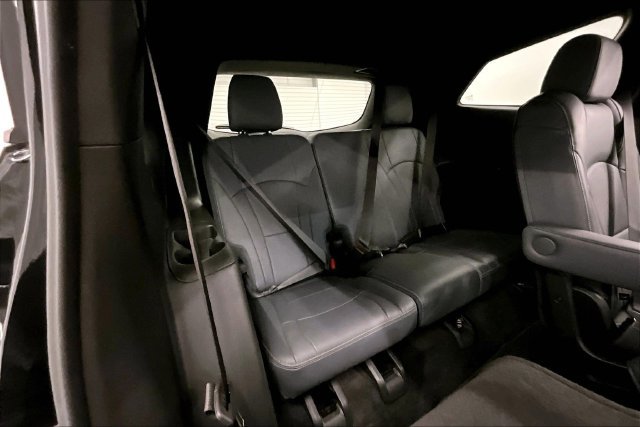 Used 2024 Buick Enclave Essence w/ Sport Touring Edition FWD image 30
