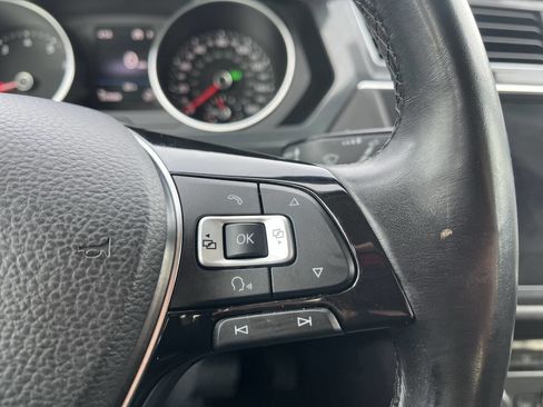 Used 2018 Volkswagen Tiguan SE image 15