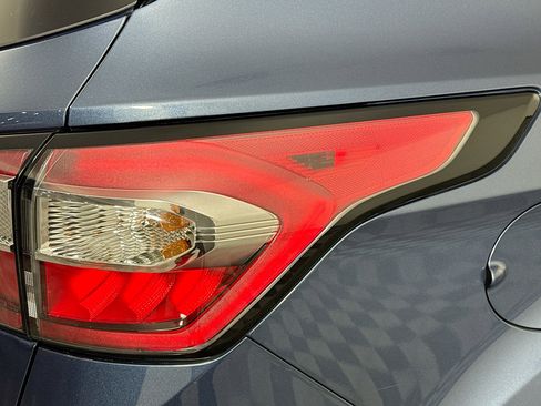 Used 2018 Ford Escape SEL image 32