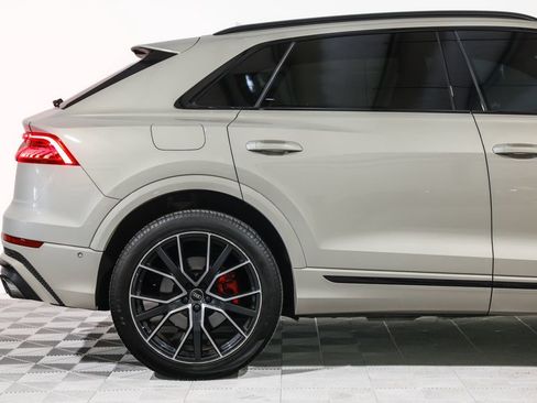 Used 2021 Audi SQ8 Prestige AWD/4WD image 2